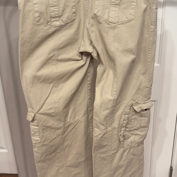 Brandy Melville Tan Cargo Pants - Picture 4 of 5